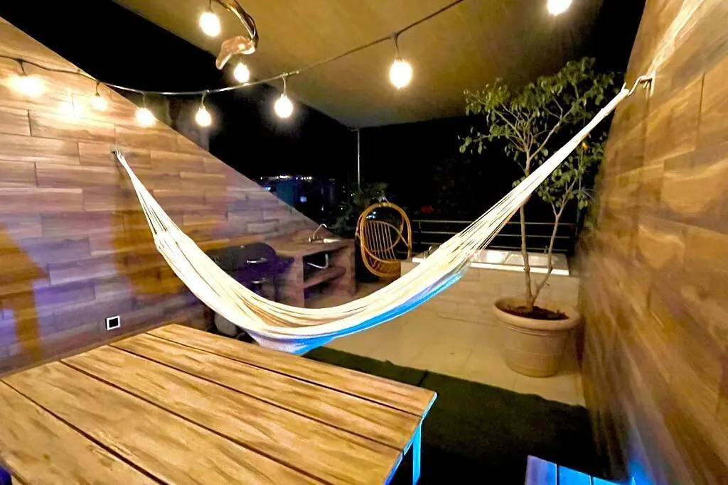 Cenote Penthouse Terraza & Jacuzzi Panoramicos, Muy Amplio, 2 Pisos Para Tu Uso Personal Y Exclusivo, 3 Recamaras, Excelente Ubicacion, La Playa Y La Quinta Av Caminando A 10 Minutos, Cerca De Restaurantes, Bares, Bancos, Nomadas Digitales 150 Mbps Playa del Carmen 0*,  Mexico