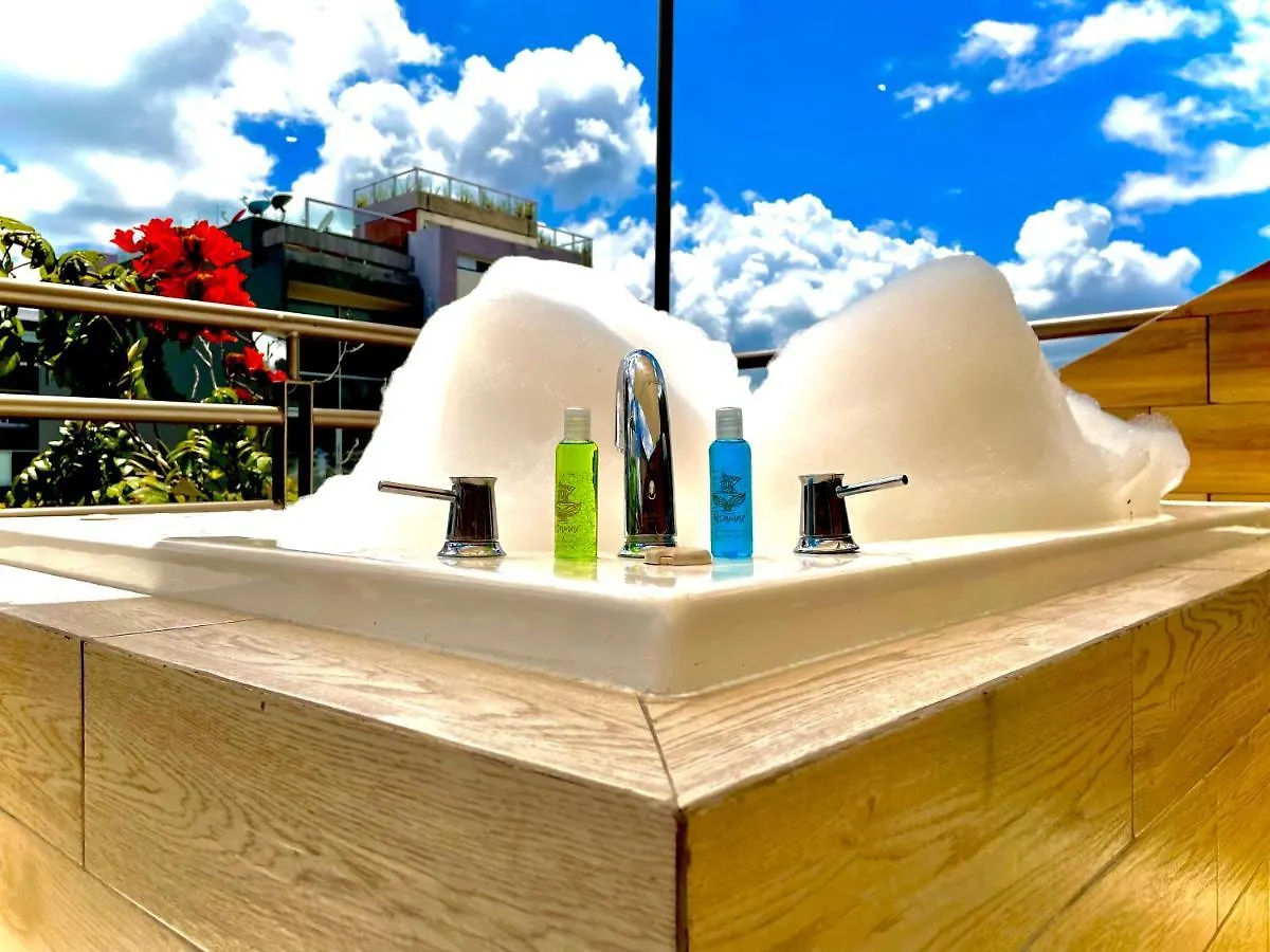 Cenote Penthouse Terraza & Jacuzzi Panoramicos, Muy Amplio, 2 Pisos Para Tu Uso Personal Y Exclusivo, 3 Recamaras, Excelente Ubicacion, La Playa Y La Quinta Av Caminando A 10 Minutos, Cerca De Restaurantes, Bares, Bancos, Nomadas Digitales 150 Mbps Playa del Carmen 0*,