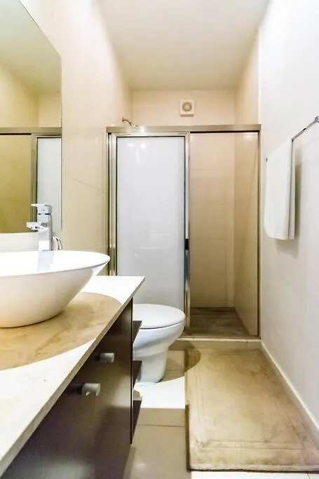 Cenote Penthouse Terraza & Jacuzzi Panoramicos, Muy Amplio, 2 Pisos Para Tu Uso Personal Y Exclusivo, 3 Recamaras, Excelente Ubicacion, La Playa Y La Quinta Av Caminando A 10 Minutos, Cerca De Restaurantes, Bares, Bancos, Nomadas Digitales 150 Mbps Playa del Carmen Apartment