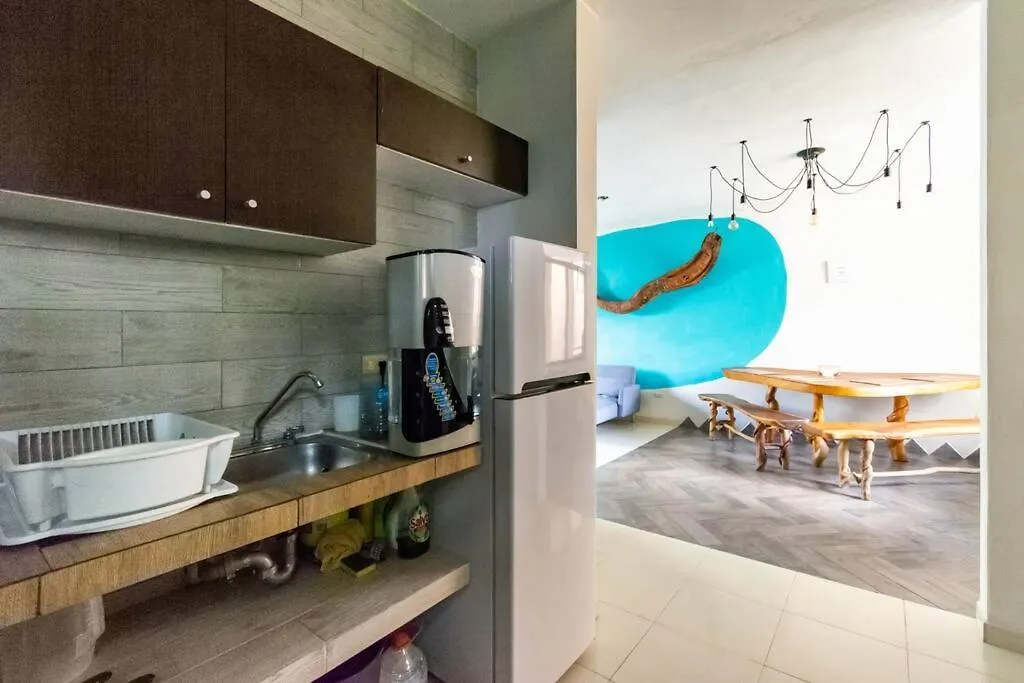 Cenote Penthouse Terraza & Jacuzzi Panoramicos, Muy Amplio, 2 Pisos Para Tu Uso Personal Y Exclusivo, 3 Recamaras, Excelente Ubicacion, La Playa Y La Quinta Av Caminando A 10 Minutos, Cerca De Restaurantes, Bares, Bancos, Nomadas Digitales 150 Mbps Playa del Carmen