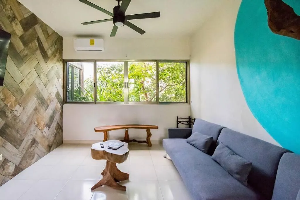 Cenote Penthouse Terraza & Jacuzzi Panoramicos, Muy Amplio, 2 Pisos Para Tu Uso Personal Y Exclusivo, 3 Recamaras, Excelente Ubicacion, La Playa Y La Quinta Av Caminando A 10 Minutos, Cerca De Restaurantes, Bares, Bancos, Nomadas Digitales 150 Mbps Playa del Carmen Apartment