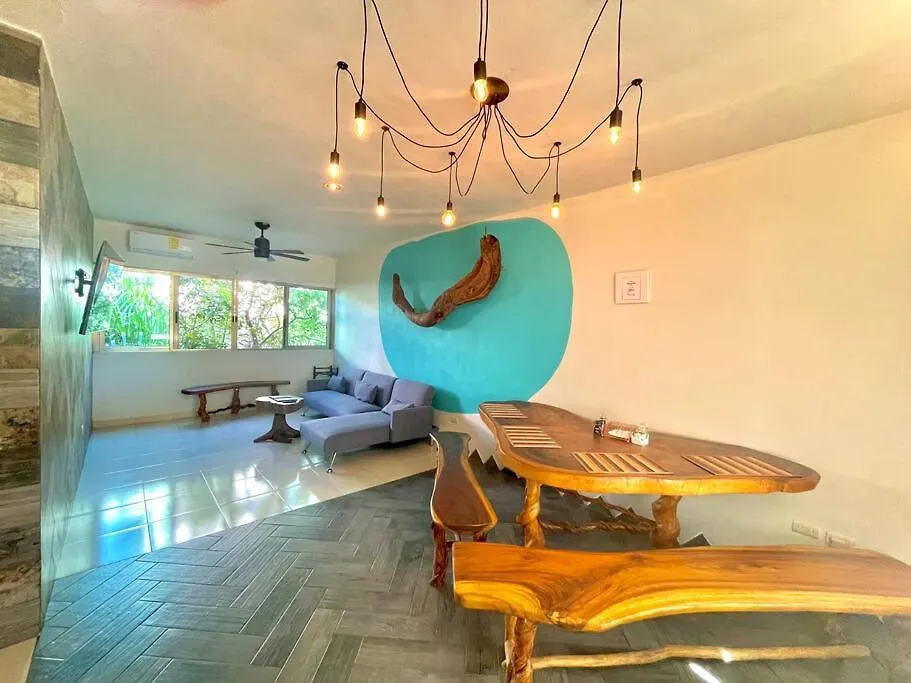 Cenote Penthouse Terraza & Jacuzzi Panoramicos, Muy Amplio, 2 Pisos Para Tu Uso Personal Y Exclusivo, 3 Recamaras, Excelente Ubicacion, La Playa Y La Quinta Av Caminando A 10 Minutos, Cerca De Restaurantes, Bares, Bancos, Nomadas Digitales 150 Mbps Playa del Carmen Mexico