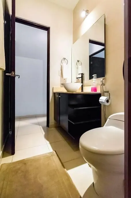 Cenote Penthouse Terraza & Jacuzzi Panoramicos, Muy Amplio, 2 Pisos Para Tu Uso Personal Y Exclusivo, 3 Recamaras, Excelente Ubicacion, La Playa Y La Quinta Av Caminando A 10 Minutos, Cerca De Restaurantes, Bares, Bancos, Nomadas Digitales 150 Mbps Playa del Carmen 0*,  Mexico